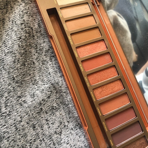 Urban Decay Naked Heat Palette - Picture 2 of 5